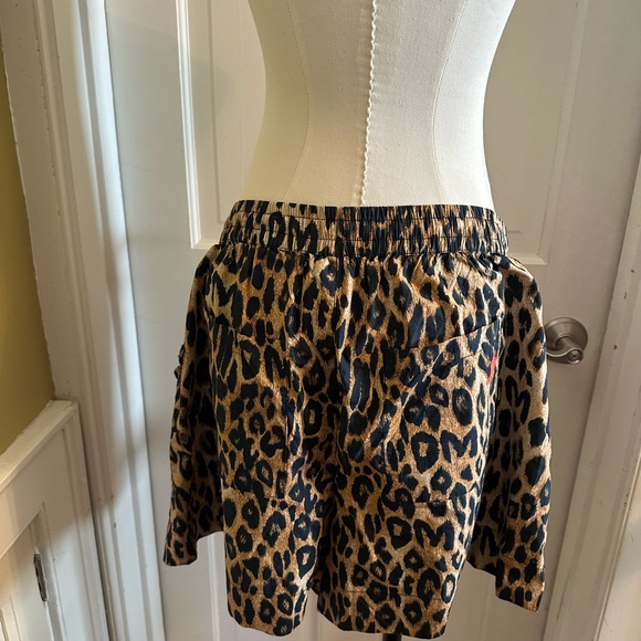 Damson Madder Leopard Pull On Shorts - Picture 5 of 13